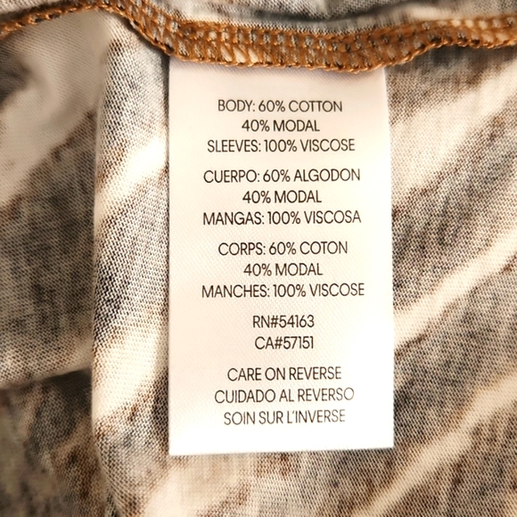 CALVIN KLEIN WOMENS   TOP SIZE S  ANIMAL PRINT - Picture 13 of 13